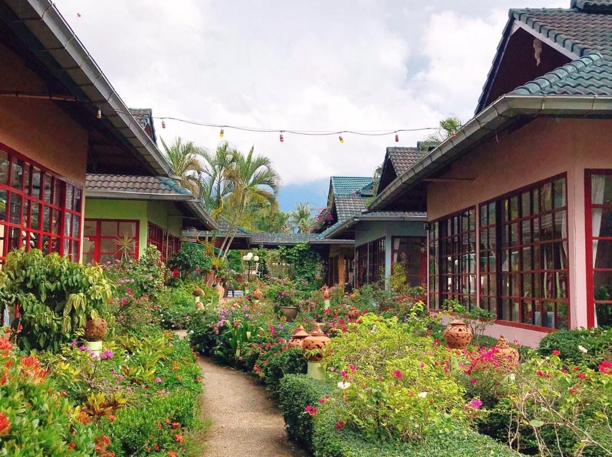 Ekman Garden Resort Сичон Екстериор снимка
