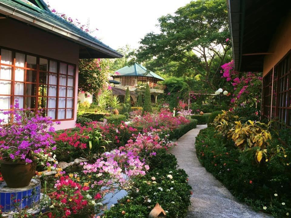 Ekman Garden Resort Сичон Екстериор снимка